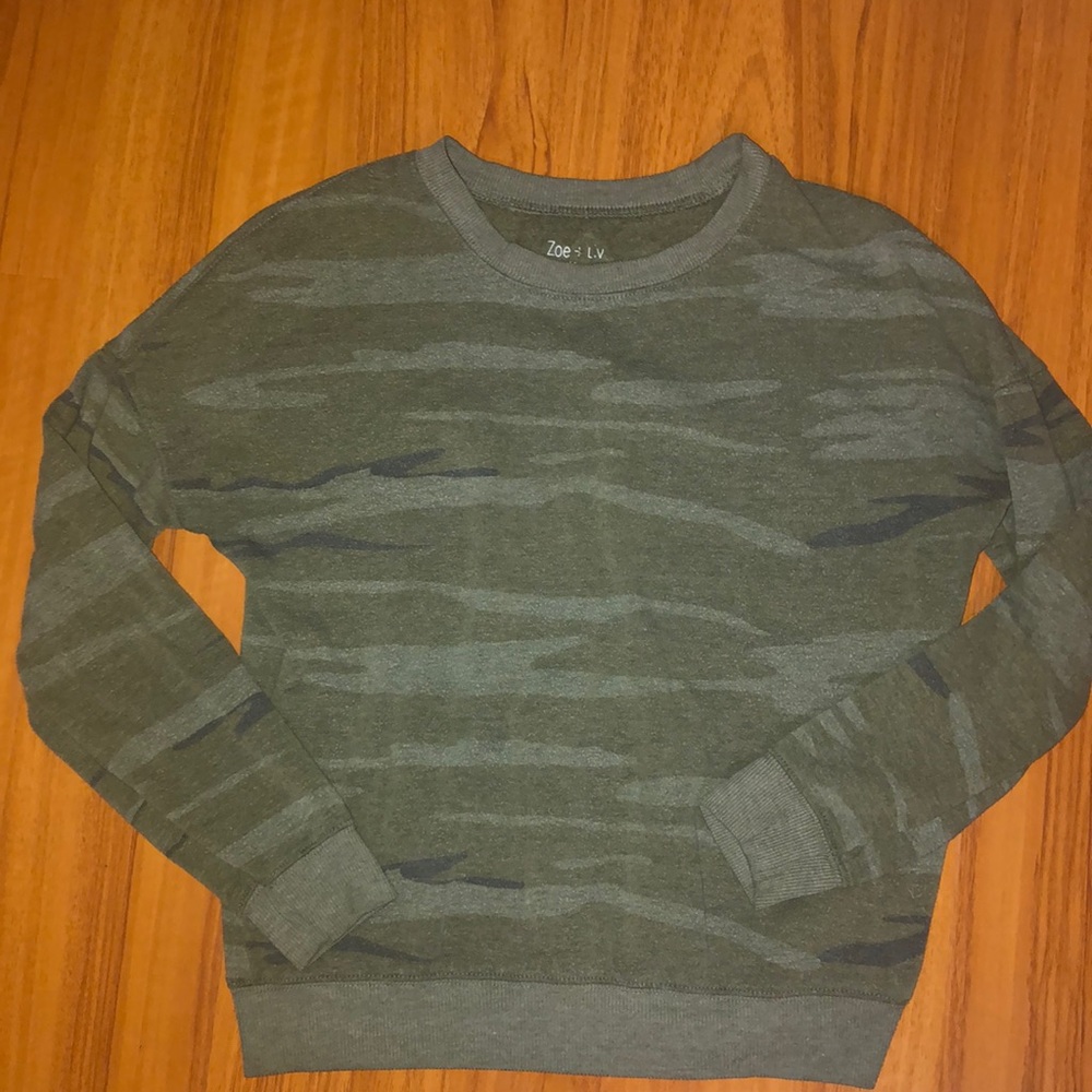 Zoe + Liv crew sweater